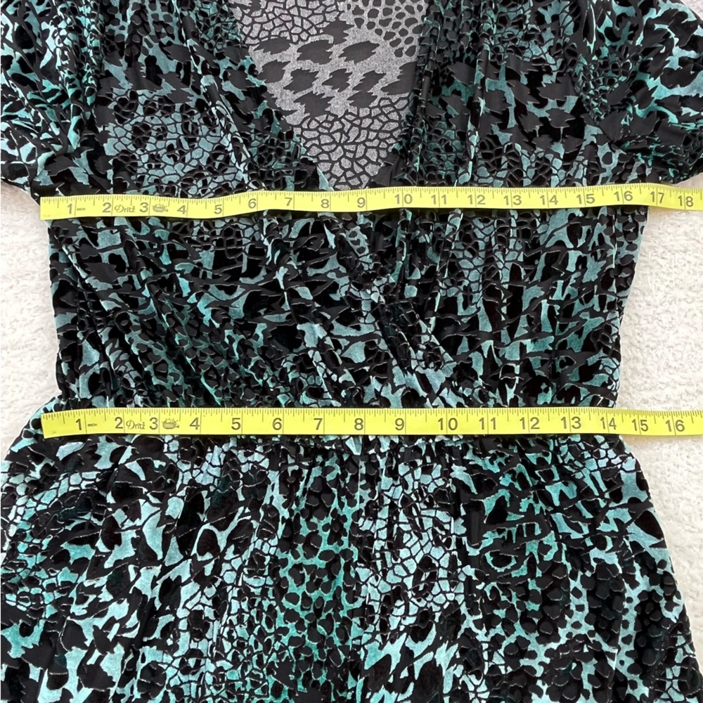 Chic Ecoleé burnout velvet Leopard Print Romper - Picture 5 of 10